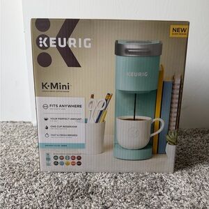 Keurig K-Mini Single Serve Coffee Maker in Aqua/Turquoise and Silver